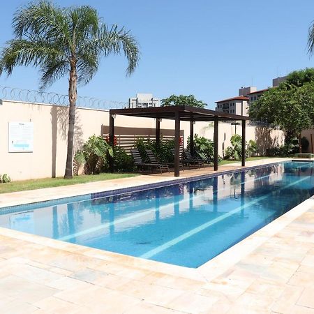 شقة ريبيراو بريتو  في Flat Com Wifi, Piscina, Split E Estacionamento المظهر الخارجي الصورة