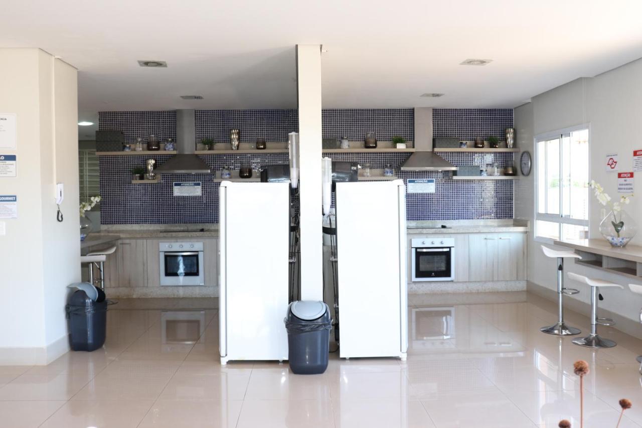 شقة ريبيراو بريتو  في Flat Com Wifi, Piscina, Split E Estacionamento المظهر الخارجي الصورة